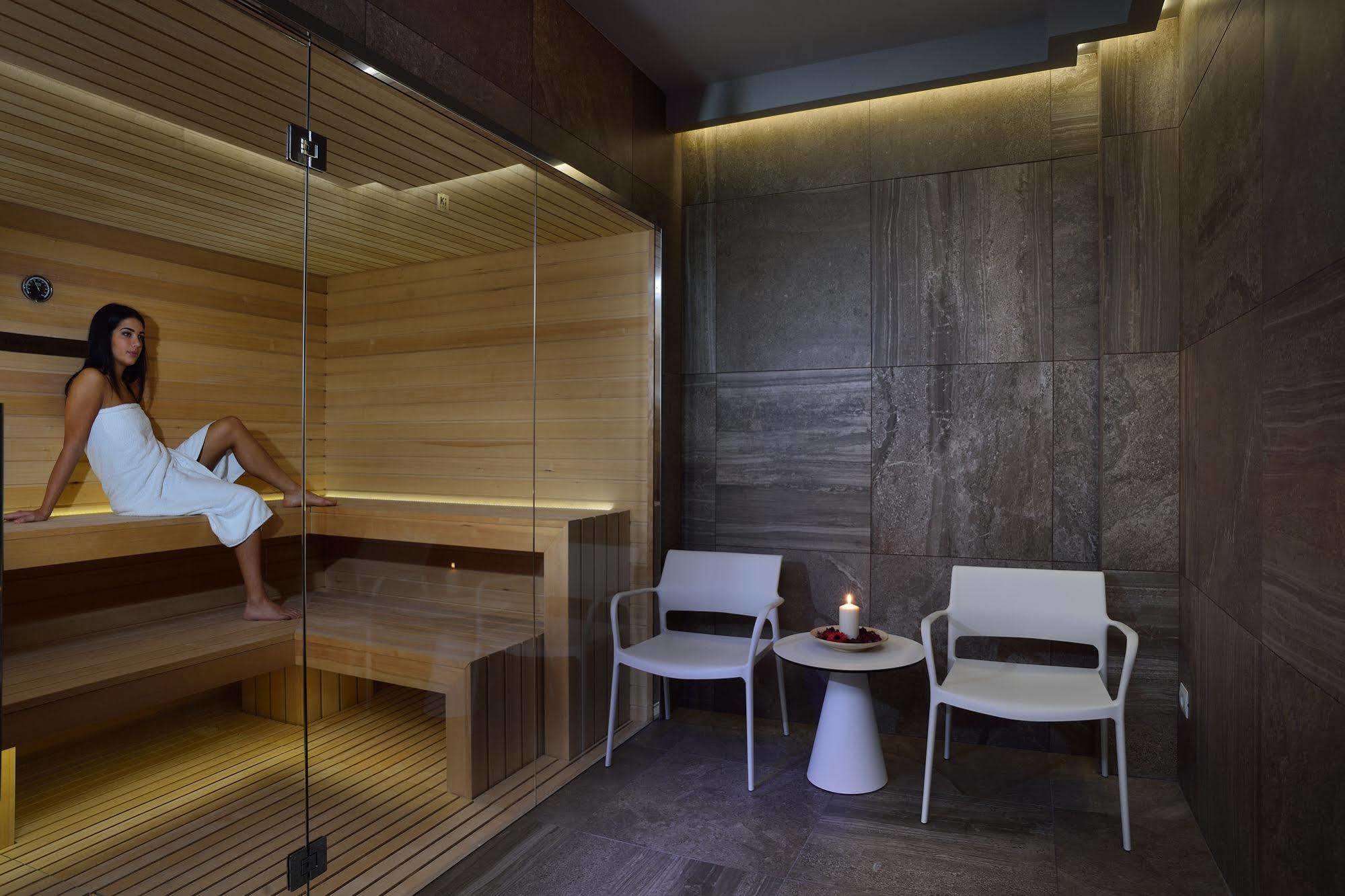 Embassy Hotel & Spa Каттоліка Екстер'єр фото